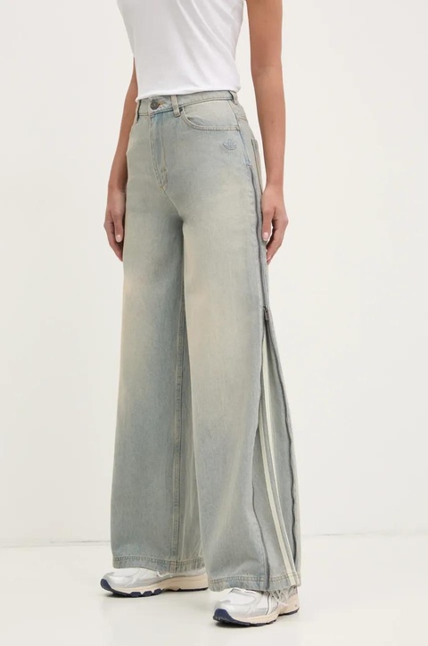 adidas Originals jeansy DENIM ZIP PANT damskie kolor niebieski JX9210 - zdjęcie produktu nr 1