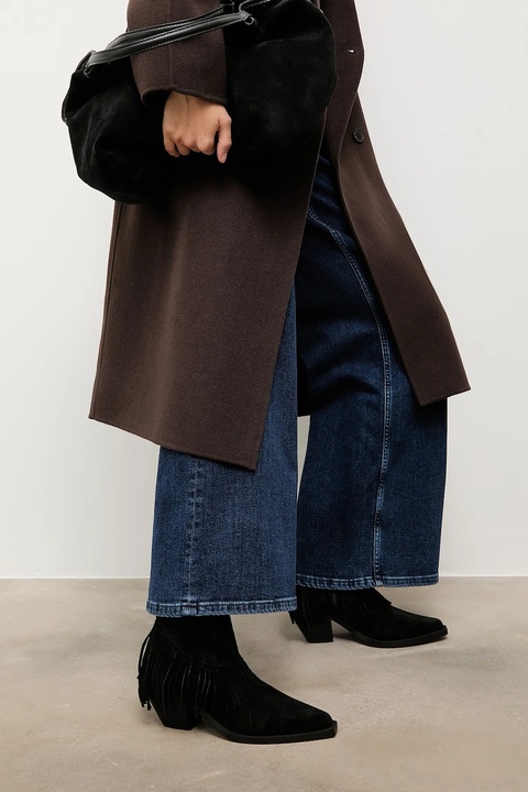 Answear.LAB kowbojki zamszowe kolor czarny na słupku - zdjęcie produktu nr 1