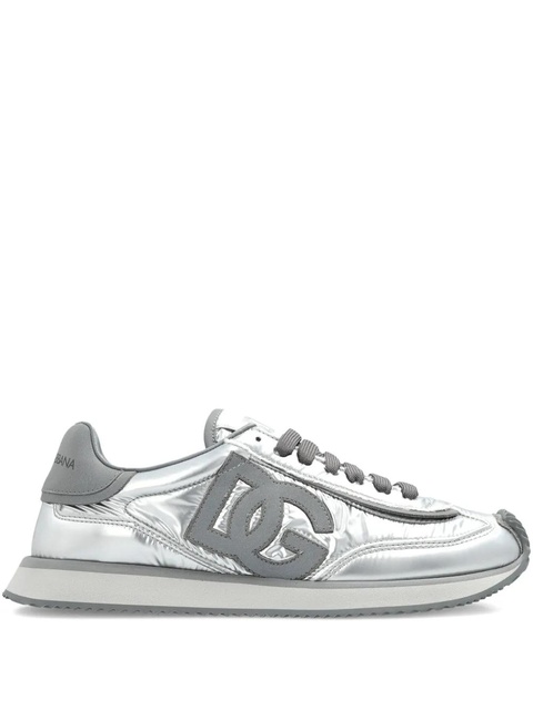 Dolce & Gabbana logo-patch metallic sneakers - Grey - zdjęcie produktu nr 1