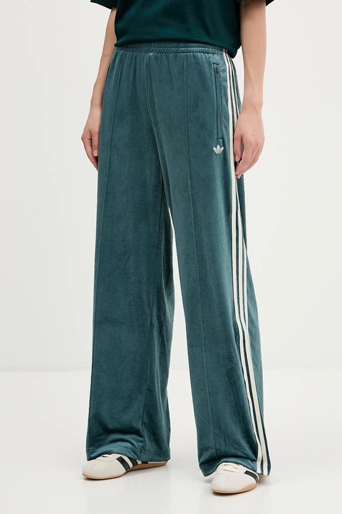 adidas Originals spodnie dresowe welurowe Fb Liberty Tp damskie kolor zielony z aplikacją JW5268 - zdjęcie produktu nr 1