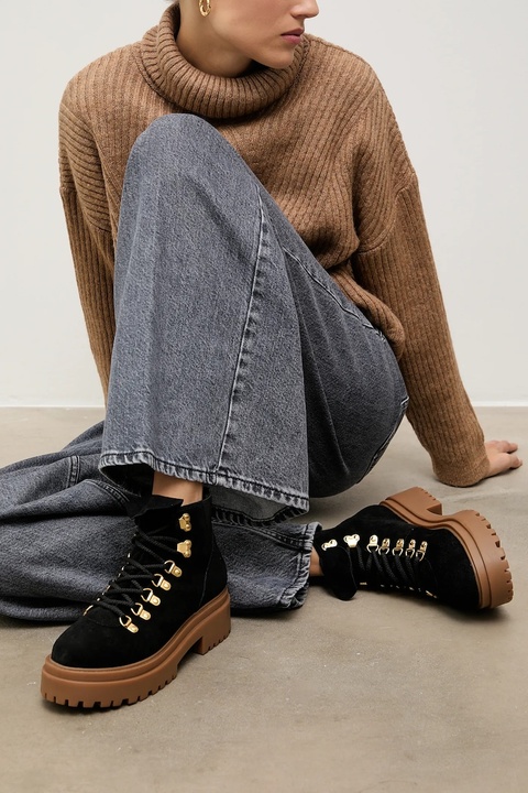 Answear.LAB botki zamszowe kolor czarny na platformie - zdjęcie produktu nr 1