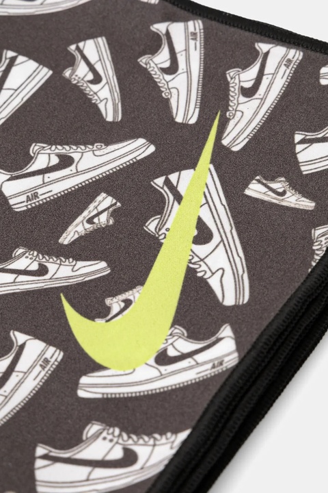 Nike ręcznik treningowy kolor czarny NESSD129 - zdjęcie produktu nr 2