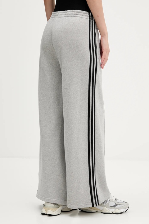 adidas Originals spodnie dresowe bawełniane 3-Stripes damskie kolor szary z aplikacją JV7476 - zdjęcie produktu nr 2