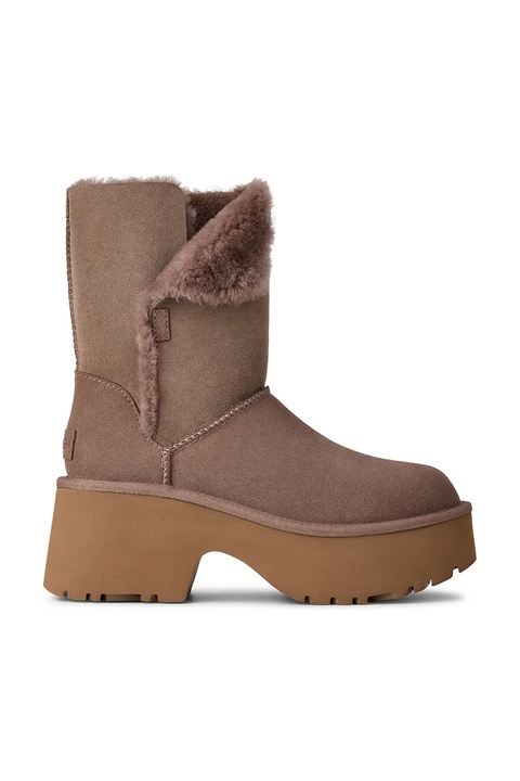 UGG śniegowce zamszowe Esmee Boot kolor beżowy 1171533.CRBO - zdjęcie produktu nr 1