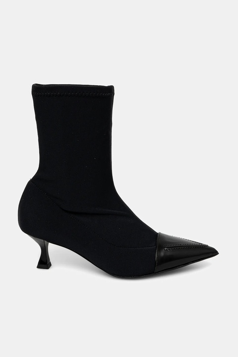 Love Moschino botki damskie kolor czarny na szpilce JA21105G0NIM100A - zdjęcie produktu nr 1