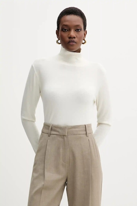 Weekend Max Mara sweter z jedwabiem KIKU damski kolor beżowy lekki z golfem 2525366012600 - zdjęcie produktu nr 1