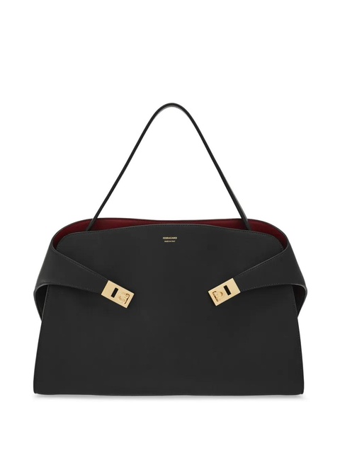 Ferragamo medium Hug shoulder bag - Black - zdjęcie produktu nr 1