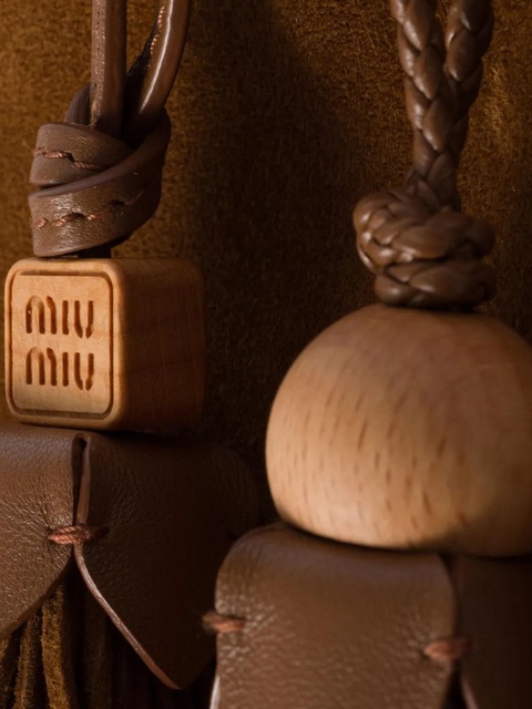 Miu Miu tassel-detail suede tote bag - Brown - zdjęcie produktu nr 2