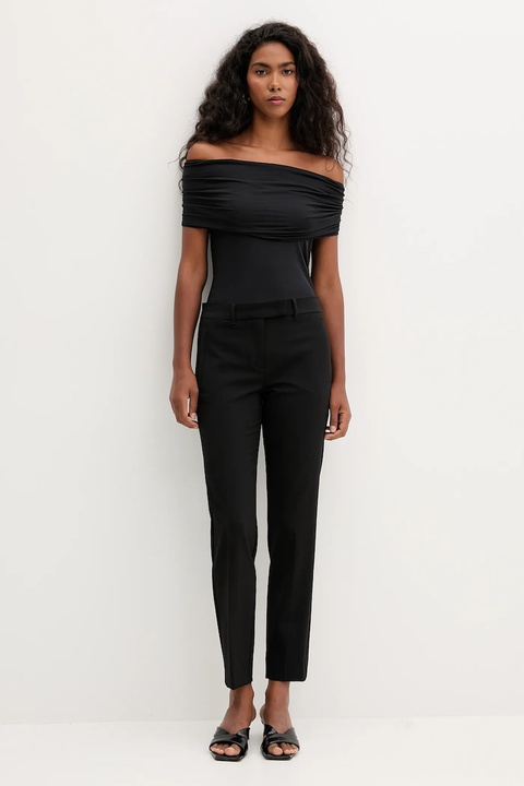 Marella spodnie z wełną damskie kolor czarny fason cygaretki high waist 2523136101200 - zdjęcie produktu nr 2