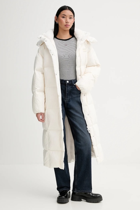 Tommy Jeans kurtka puchowa kolor beżowy zimowa oversize DW0DW21615 - zdjęcie produktu nr 2