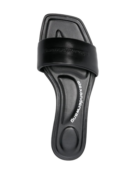Alexander Wang embossed-logo slides - Black - zdjęcie produktu nr 2
