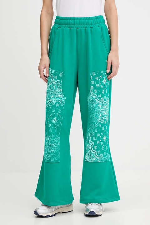 Puma spodnie dresowe bawełniane damskie kolor zielony wzorzyste 632845 - zdjęcie produktu nr 2