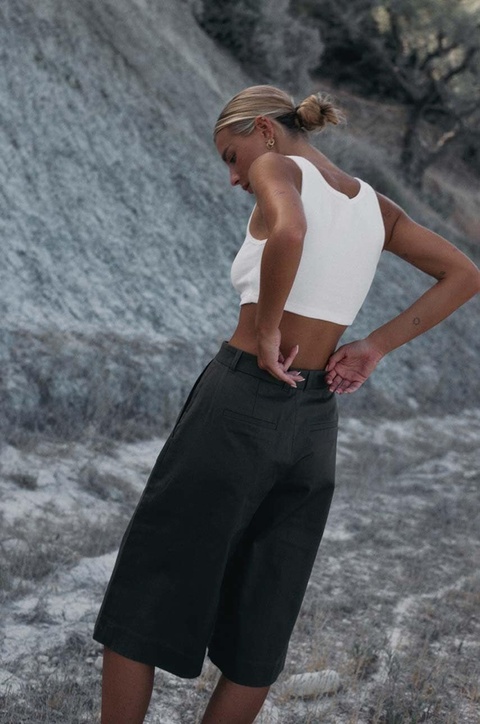 MUUV. szorty bawełniane PORTEUR kolor zielony gładkie high waist - zdjęcie produktu nr 1
