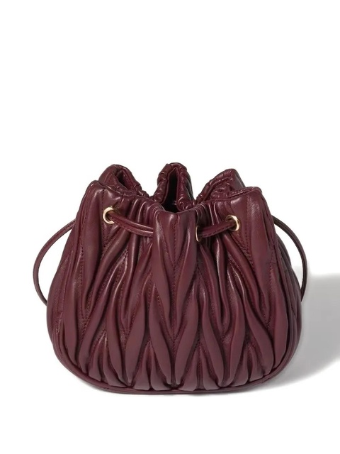 Miu Miu Matelassé nappa leather pouch - F0007 BURGUNDY - zdjęcie produktu nr 2