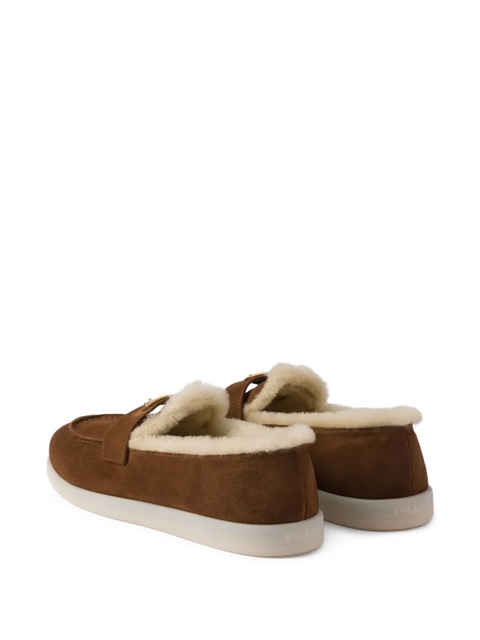 Prada triangle-logo shearling loafers - Brown - zdjęcie produktu nr 2