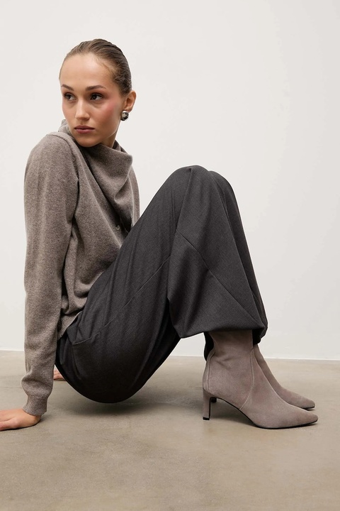 Answear.LAB botki zamszowe kolor szary na słupku - zdjęcie produktu nr 2