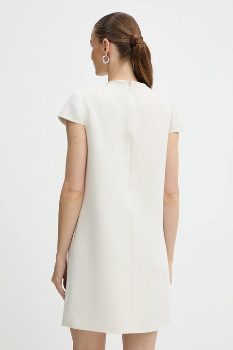 Luisa Spagnoli sukienka kolor beżowy mini prosta 542412 - zdjęcie produktu nr 2