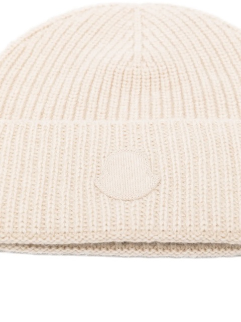 Moncler ribbed logo-patch beanie - Neutrals - zdjęcie produktu nr 1