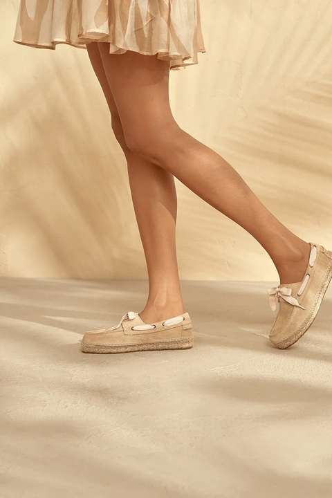 Manebi mokasyny zamszowe Hamptons Boat-Shoes Espadrilles damskie kolor beżowy na płaskim obcasie K 1.1 KW - zdjęcie produktu nr 2