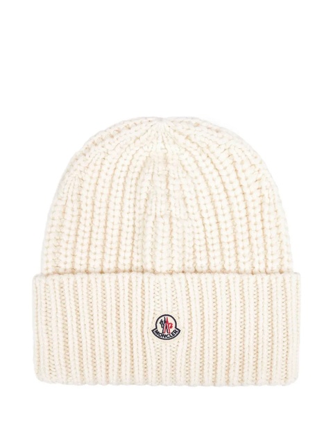 Moncler ribbed logo-patch beanie - White - zdjęcie produktu nr 1