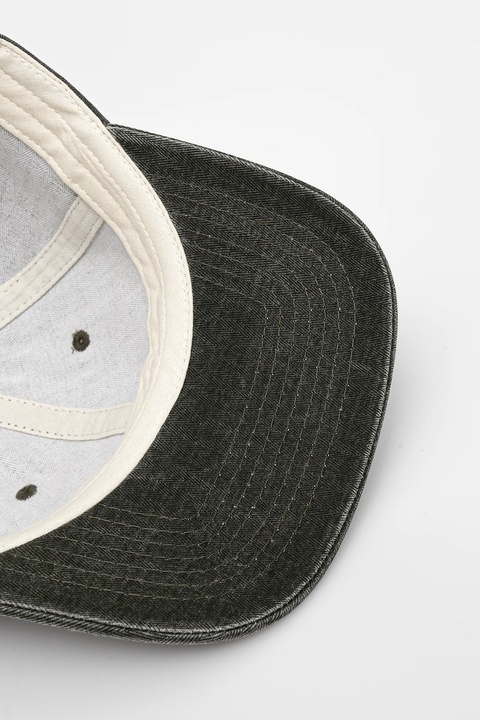 Levi's czapka z daszkiem bawełniana kolor zielony gładka D7589-0025 - zdjęcie produktu nr 2