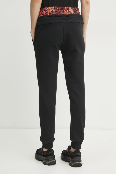 Just Cavalli spodnie dresowe damskie kolor czarny z nadrukiem 78PAAE01 CF100 - zdjęcie produktu nr 1