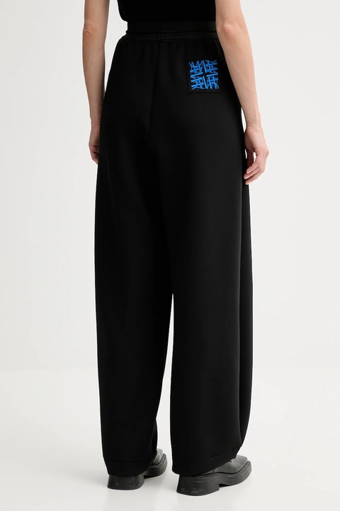 MMC STUDIO spodnie dresowe damskie kolor czarny gładkie VERITE.SWEATPANTS - zdjęcie produktu nr 2