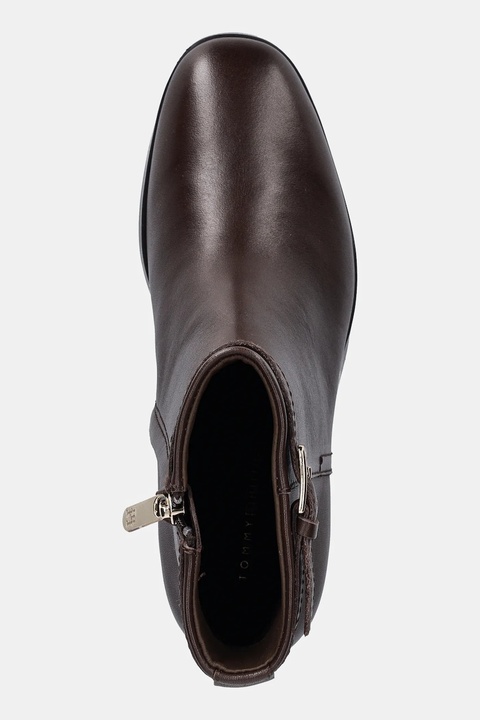Tommy Hilfiger botki skórzane TH BUCKLE RIDING MID HEEL BOOTIE damskie kolor brązowy na słupku FW0FW08859 - zdjęcie produktu nr 2