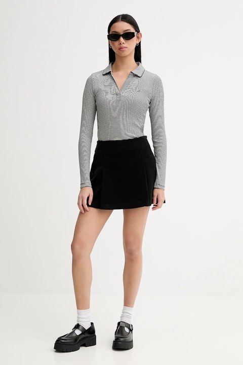 Tommy Jeans spódnica bawełniana kolor czarny mini rozkloszowana DW0DW22512 - zdjęcie produktu nr 2