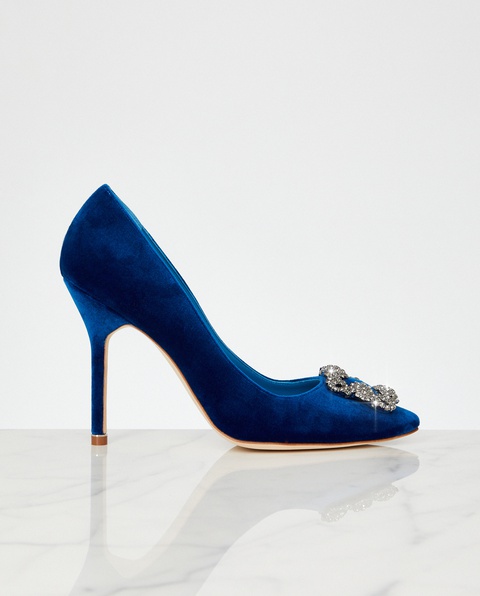 MANOLO BLAHNIK - Niebieskie szpilki z aksamitu Hangisi 10.5 cm - zdjęcie produktu nr 2