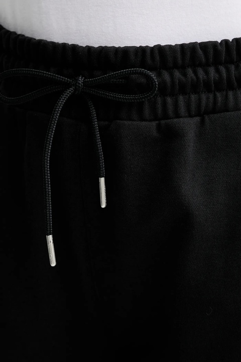 Calvin Klein spodnie dresowe damskie kolor czarny z aplikacją LV044D205G - zdjęcie produktu nr 2