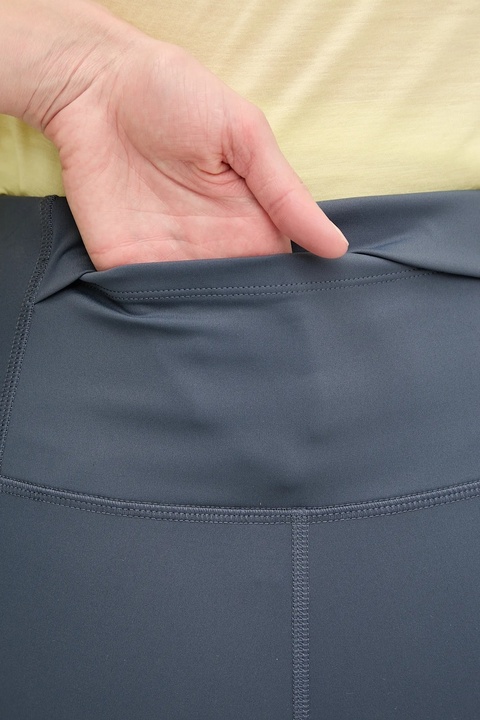 Helly Hansen legginsy sportowe Roam damskie kolor niebieski gładkie - zdjęcie produktu nr 2