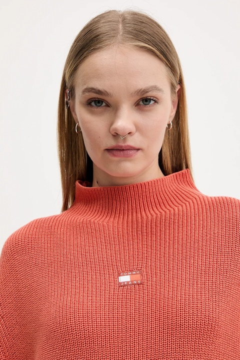 Tommy Jeans sweter bawełniany damski kolor pomarańczowy z półgolfem DW0DW21676 - zdjęcie produktu nr 2