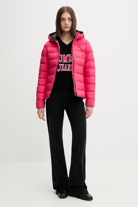 Tommy Jeans kurtka puchowa kolor czerwony zimowa DW0DW21617 - zdjęcie produktu nr 2