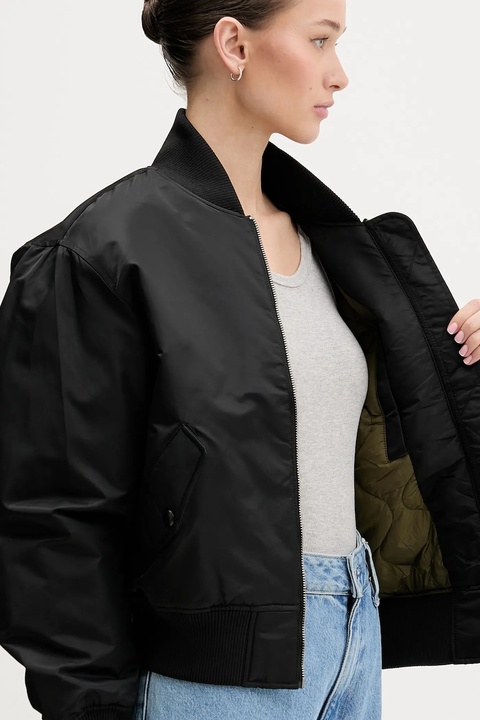Tommy Jeans kurtka bomber kolor czarny przejściowa oversize DW0DW22046 - zdjęcie produktu nr 2