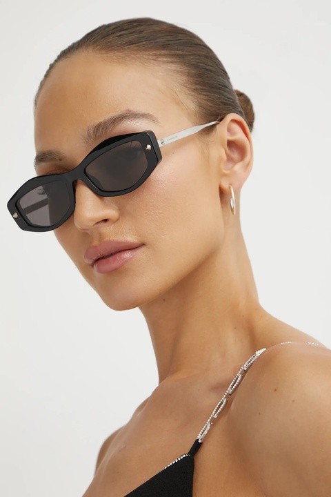 Alexander McQueen okulary przeciwsłoneczne damskie kolor czarny AM0482S - zdjęcie produktu nr 1