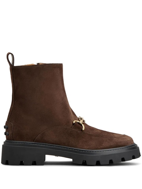 Tod's logo-plaque suede ankle boots - Brown - zdjęcie produktu nr 1