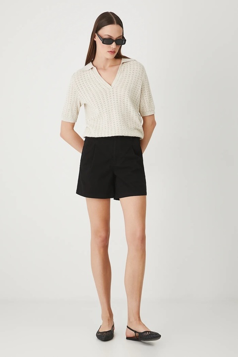 Medicine szorty damskie kolor czarny gładkie medium waist - zdjęcie produktu nr 1