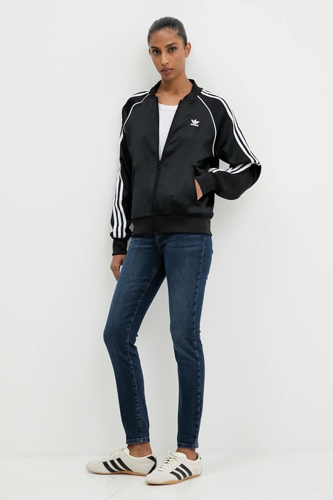 adidas Originals bluza SST SATIN damska kolor czarny z aplikacją JZ6733 - zdjęcie produktu nr 2