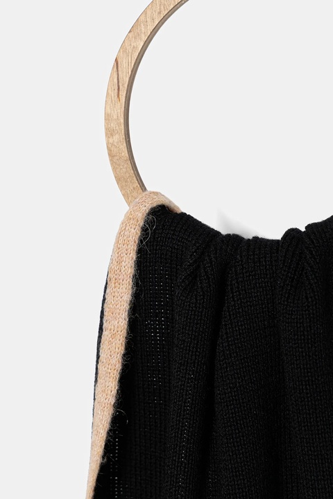 Moschino szalik z wełną damski kolor czarny wzorzysty M3351 30843 - zdjęcie produktu nr 2