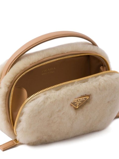 Prada Arqué shearling triangle-logo mini bag - Neutrals - zdjęcie produktu nr 2