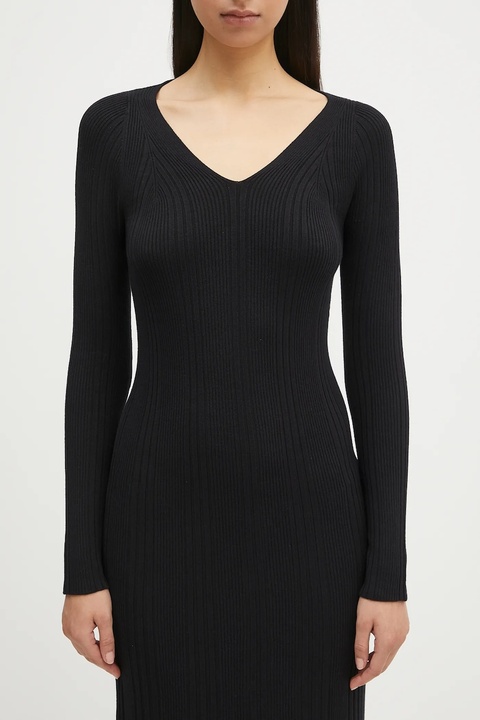 Samsoe Samsoe sukienka Sacheryl V-Neck kolor czarny maxi prosta F25100046 - zdjęcie produktu nr 2