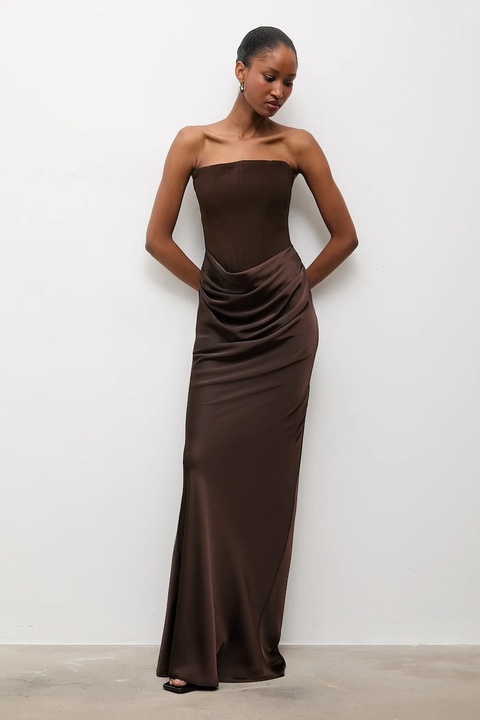 Answear.LAB sukienka kolor brązowy maxi dopasowana - zdjęcie produktu nr 1