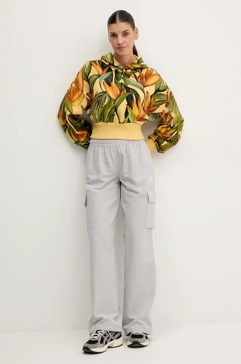 adidas bluza bawełniana x Farm Rio damska kolor żółty z kapturem wzorzysta JD6282 - zdjęcie produktu nr 2