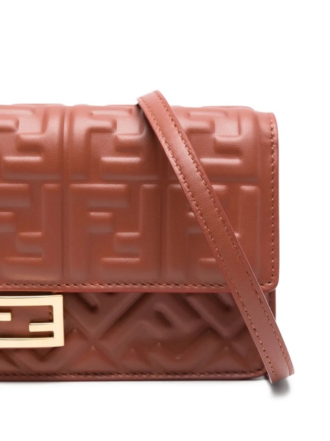 FENDI Baguette logo-plaque quilted clutch bag - Red - zdjęcie produktu nr 2
