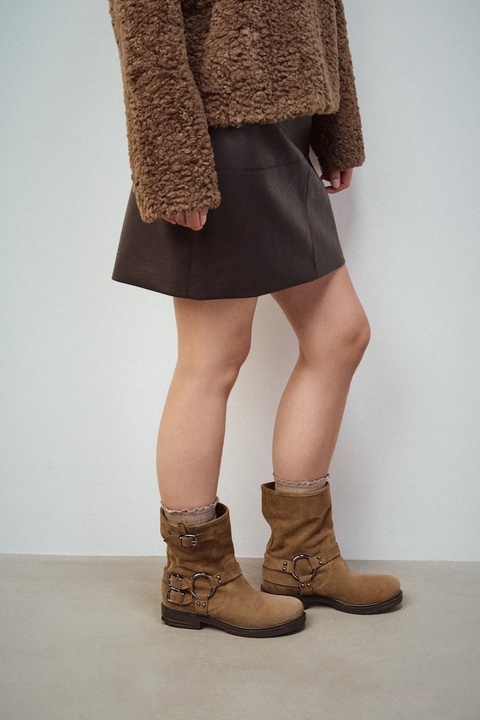 Medicine botki zamszowe kolor brązowy na platformie - zdjęcie produktu nr 1