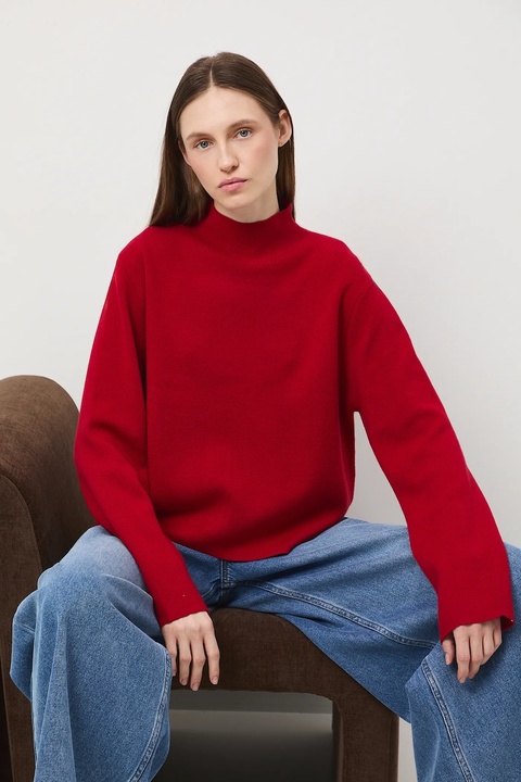 Medicine sweter damski kolor czerwony lekki z półgolfem - zdjęcie produktu nr 1