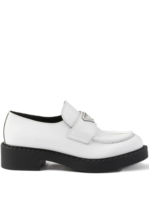 Prada triangle-logo leather loafers - White - zdjęcie produktu nr 1