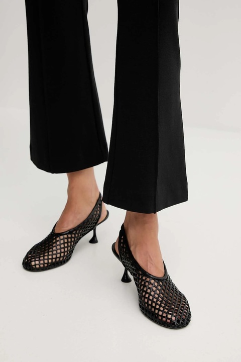 Calvin Klein spodnie damskie kolor czarny dzwony high waist LV044D660G - zdjęcie produktu nr 2