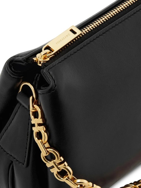 Ferragamo embossed logo chain strap mini bag - Black - zdjęcie produktu nr 2